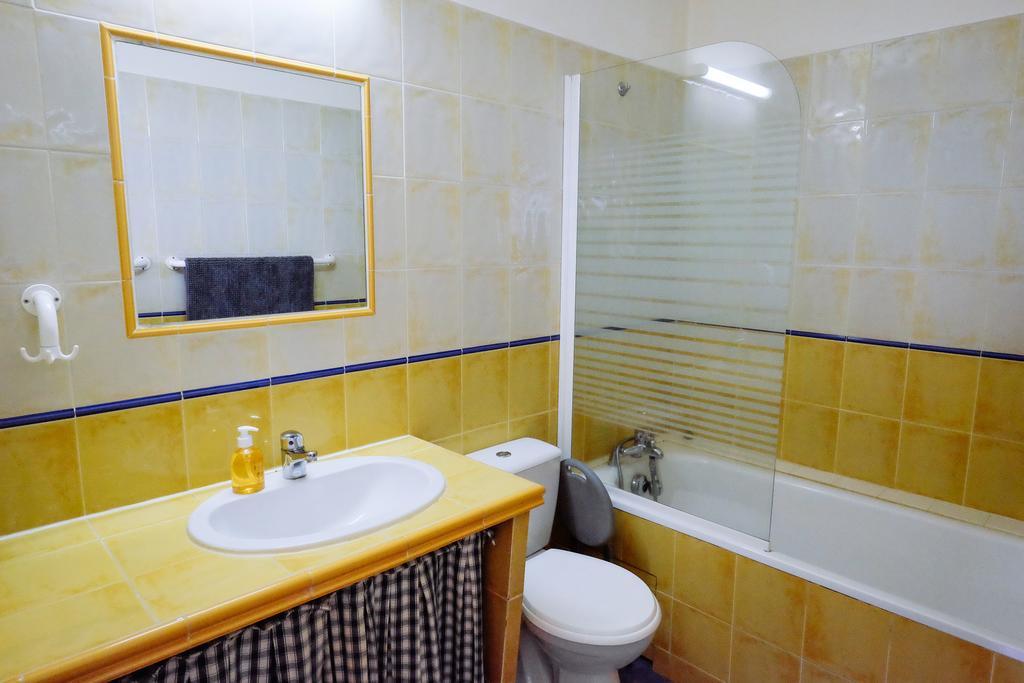 Le Poujastou Bed & Breakfast Juzet-de-Luchon ภายนอก รูปภาพ