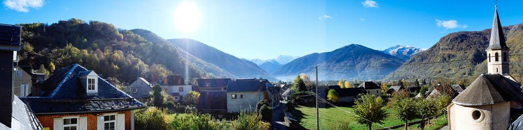 Le Poujastou Bed & Breakfast Juzet-de-Luchon ภายนอก รูปภาพ