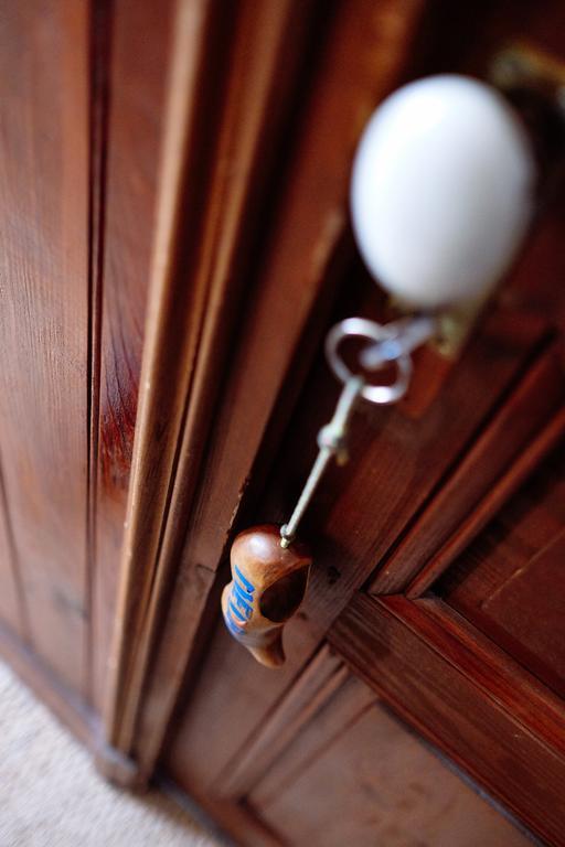 Le Poujastou Bed & Breakfast Juzet-de-Luchon ภายนอก รูปภาพ