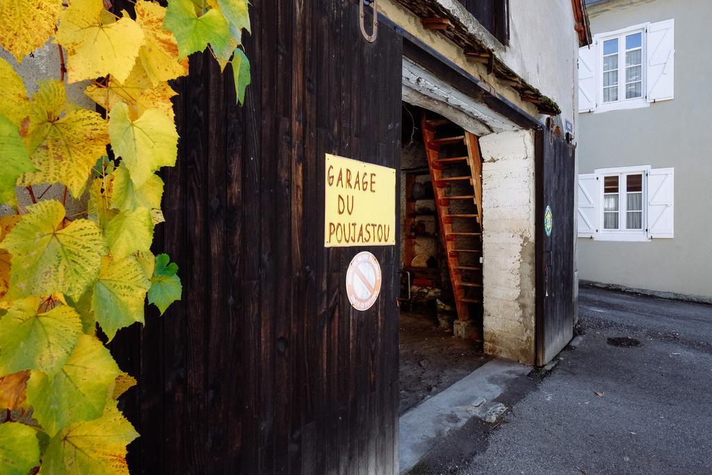 Le Poujastou Bed & Breakfast Juzet-de-Luchon ภายนอก รูปภาพ